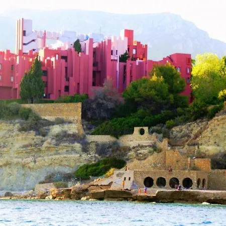 Apartamento Sleeps 5 With Air Con And Wifi Calpe