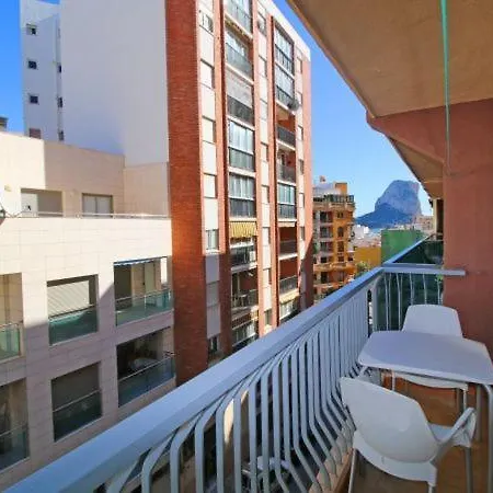 Sleeps 5 With Air Con And Wifi *