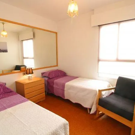 Sleeps 5 With Air Con And Wifi