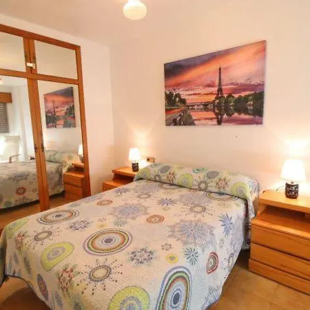 Sleeps 5 With Air Con And Wifi Apartamento Calpe